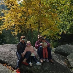 Meet your Posher, Holta